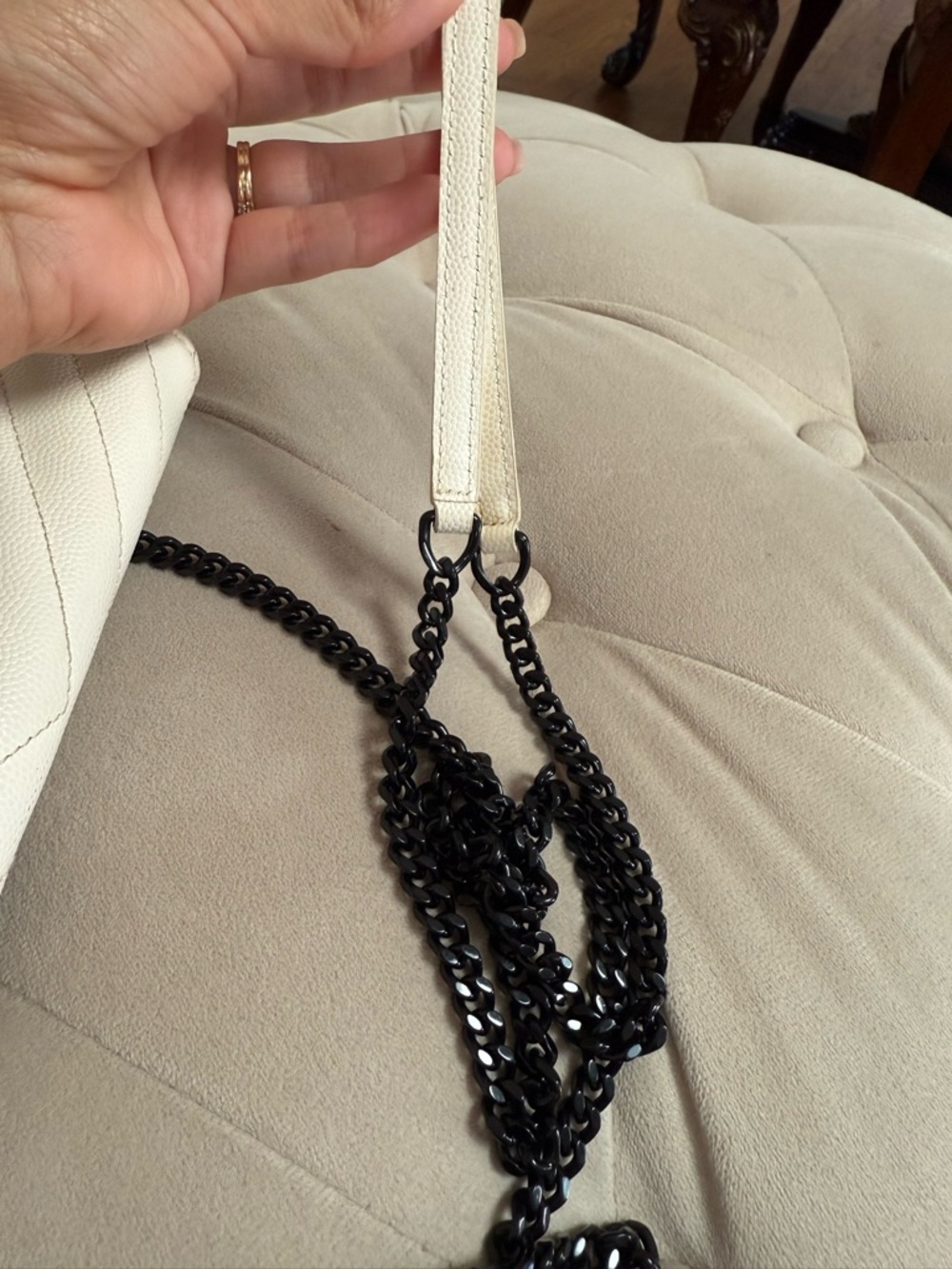 SAINT LAURENT
White Matelasse Quilted Grained Leather Envelope Chain Wallet Bag - Picture 6 of 12